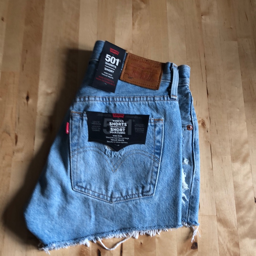 LEVI’S shorts 501 BRAND NEW! Size 24